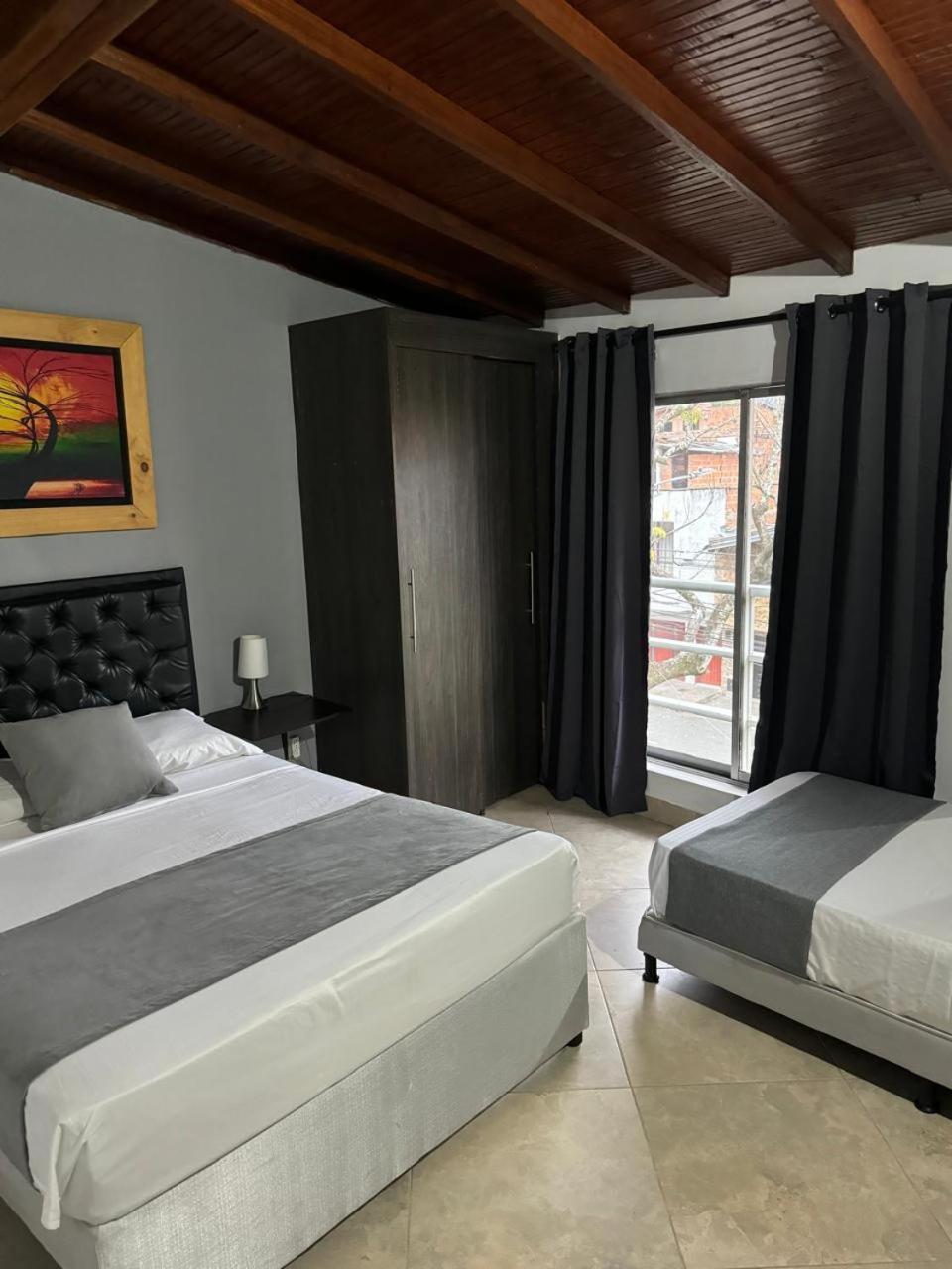 Gemas San Joaquin 1 Hotel Medellín Exterior foto