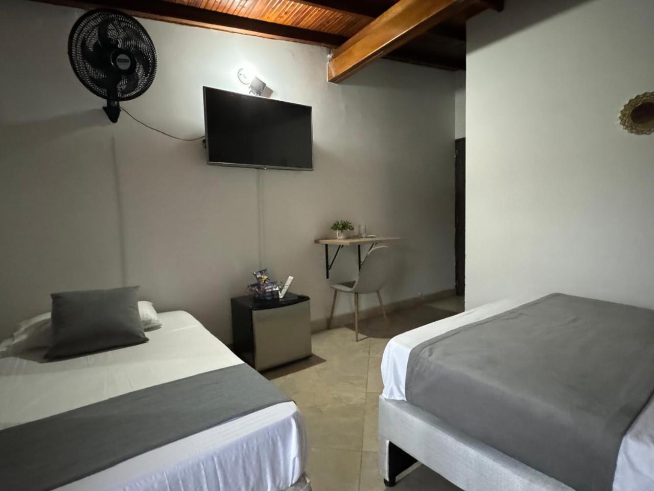 Gemas San Joaquin 1 Hotel Medellín Exterior foto
