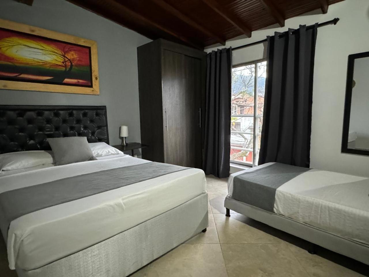 Gemas San Joaquin 1 Hotel Medellín Exterior foto